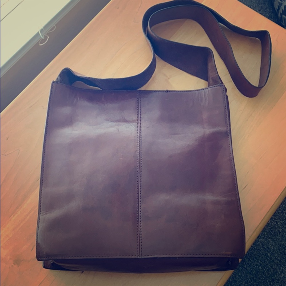Vintage inspired brown leather crossbody